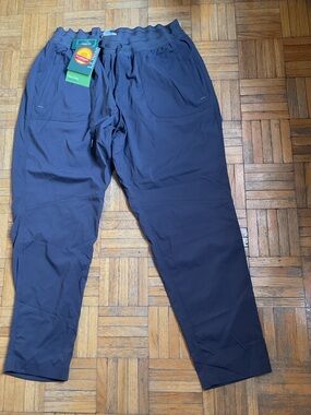 LL Bean Vista Camp Pant Slim Leg women’s